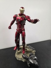 Hot Toys MMS300D11 Avengers Age of Ultron Iron Man Mark XLV 1/6th Scale USA