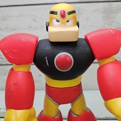 Jazwares Mega Man Retro Roto Gutsman 2005 7″ Adjustable Action Figure Read