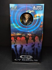 VINTAGE 2000 Blue Box Toys CY GIRLS AGENT SKY 1:16 Scale 12″ Action Figure