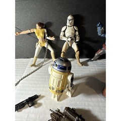 VTG Lot Of 7 Hasbro 2001 LFL 4 Action Figures and 3 Pieces.