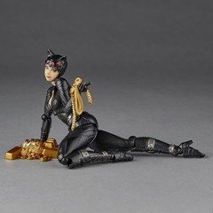 Kaiyodo Revoltech Amazing Yamaguchi Catwoman Action Figure with Bonus Parts New~