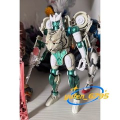 New Party W10 Figure Model Gift Jungle Warrior Ornaments