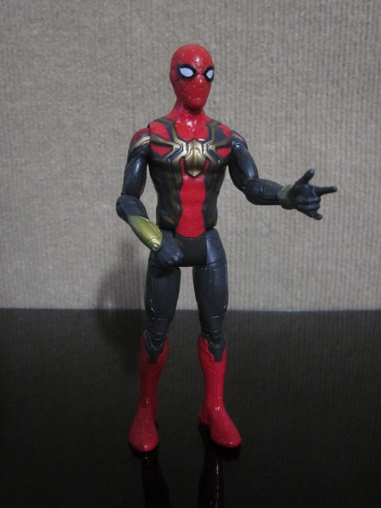 Marvel Studios Spider-Man No Way Home Gold Black Red Suit Figure Hasbro 2021