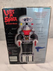 1997 Lost in Space B-9 Robot Limited Edition Chrome Figure Trendmasters NEW