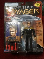 6 Different Unopened 1996 Playmates Star Trek Voyager Figures