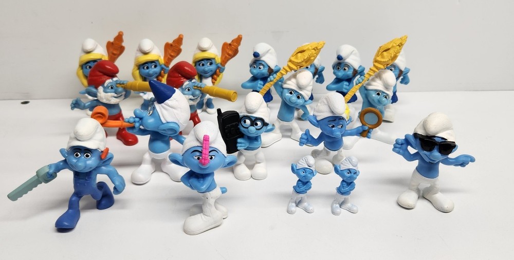 Lot of 17 Smurf PVC 3″ Mini Figures McDonalds Happy Meal Toys Peyo 2011 Free S&H