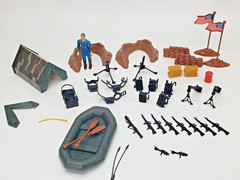 Galoob A-Team Combat Headquarters John Hanibal Action Figure w/ Raft & Weapons