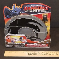 How To Train Your Dragon Defenders Of Berk Shield Crossbow DreamWorks Dragons