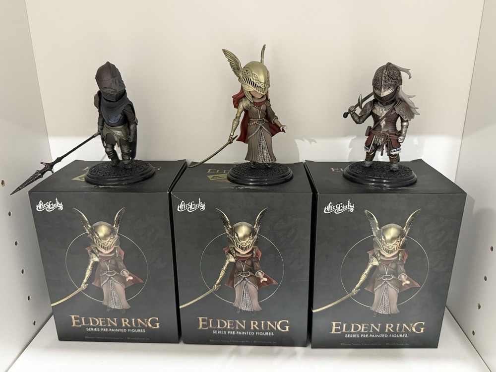 Elden Ring Figure Series Vol. 01 Firelink 4-Inch Mini-Figure