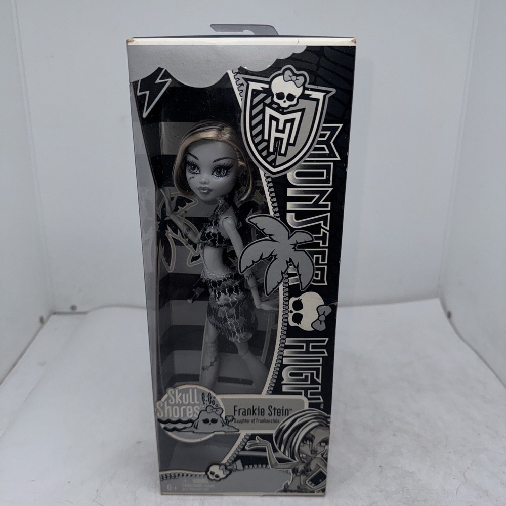 Monster High 2011 Frankie . Possible Accessories Missing? Light Box Wear