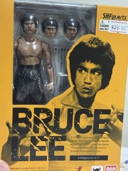 Authentic Bruce Lee S.H.Figuarts (Legacy 50th Ver.) Action Figure 2023
