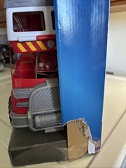 New Paw Patrol Ultimate Rescue Fire Truck w 6 Pups And More! Hard To Find!