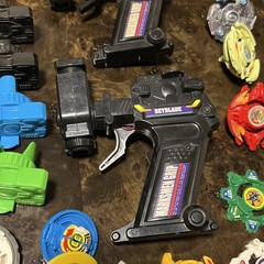 Vintage Beyblade Lot Original Plastic Gen Hasbro lot of beyblades