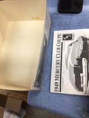 AMT/ERTL 1949 Mercury Sedan 1/25 scale plastic model kit vintage car