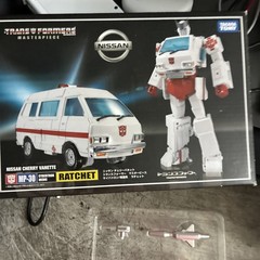 Transformers masterpiece MP-30 Ratchet Authentic, Not KO