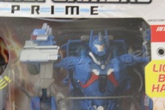 NEW/DAMAGED BOX Transformers Prime Robots in Disguise Ultra Magnus 2012