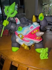 Deathtek Machin NightMare Steed Sofubi Kaiju Deathcat Toys Keshi Omake UV 1/3