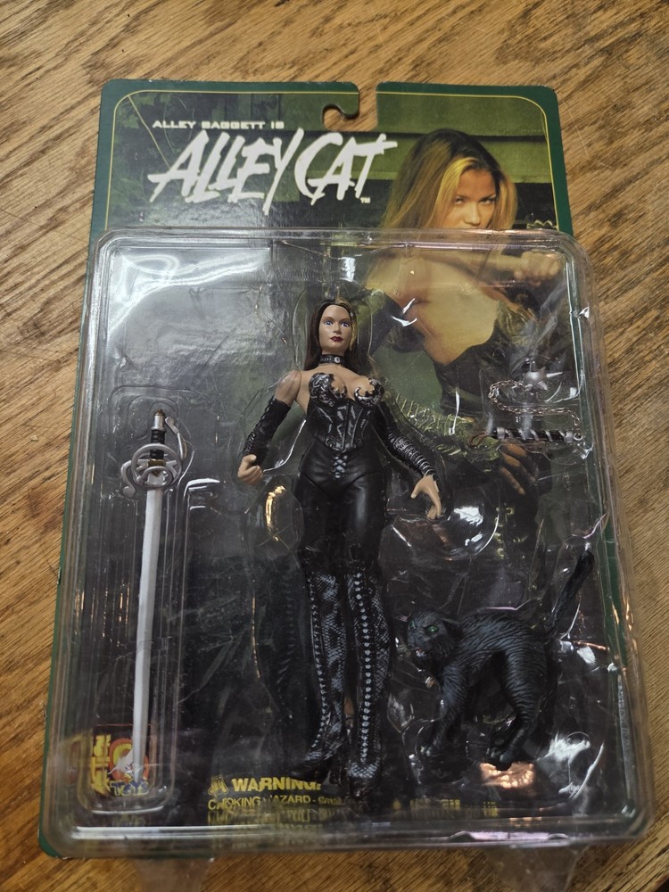 Action Toys Alley Baggett Is Alley Cat Black Version Action Figure Sealed Sword