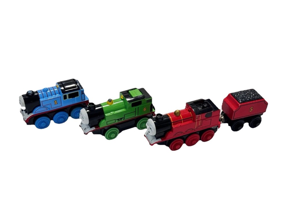 Thomas Wooden Railway Thomas,Percy & James Battery Operated Lot Of 3 Trains