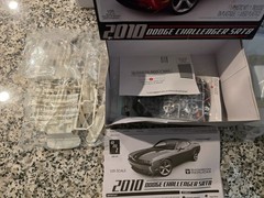 2010 Dodge Challenger SRT8 1/25 AMT Model Kit MIB NEW Unbuilt