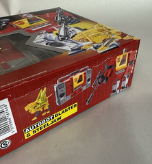 *CREASED BOX* Transformers Retro 40th Ann Autobot BLASTER & STEELJAW G1 Reissue