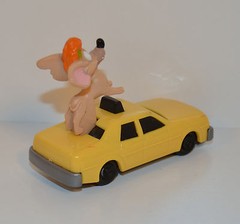 RARE 1996 Tito Taxi 3.25″ McDonald’s EUROPE Action Figure Disney Oliver Company