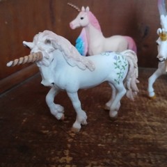 Schleich Bayala Sparkly Unicorn & Pegasus Fantasy Horses Lot Of 5