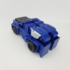 Transformers Authentics Soundwave Generations Complete