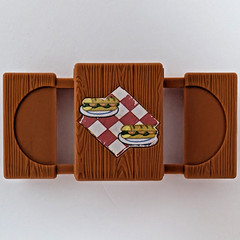Peppa Pig Lot 2 Brown Tan Picnic Table Sandwich Blanket Design Red Checker 2017