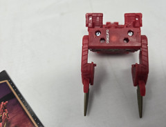 Bakugan Battle Sabre 90G Red & Gold Battle Gear Gundalian Invaders with Card
