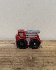 Mattel Disney Pixar Cars Fisher Price Wheelies Red Fire Truck Little People