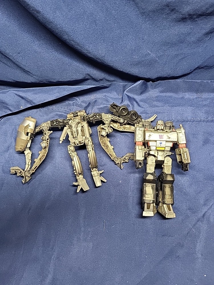 Transformers Studio Series Constructicon Mixmaster And Kingdom Megatron INCOMPLE