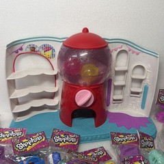 Shopkins Sweet Spot Food Fair Playset Gumball Machine Plus Several Figures More