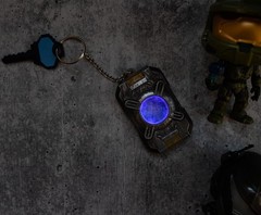 HALO Light-Up Cortana Chip Replica Pendant Keychain