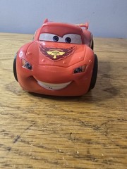 Disney Cars 2 Lightning McQueen Shake n Go Truck Toy Talks 2010