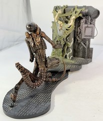 McFarlane Movie Maniacs 6 Alien Queen Deluxe Set 2003 Loose Diorama