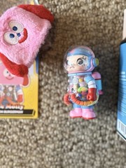 Mega Space Molly 100% Series 4 Confirmed Jon Burgerman