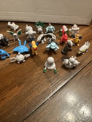 2007 Pokémon Toy Figures 1 “ 20 Lot And 2 Extra