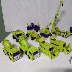 Vintage G1 Devastator mostly complete with extras (read)