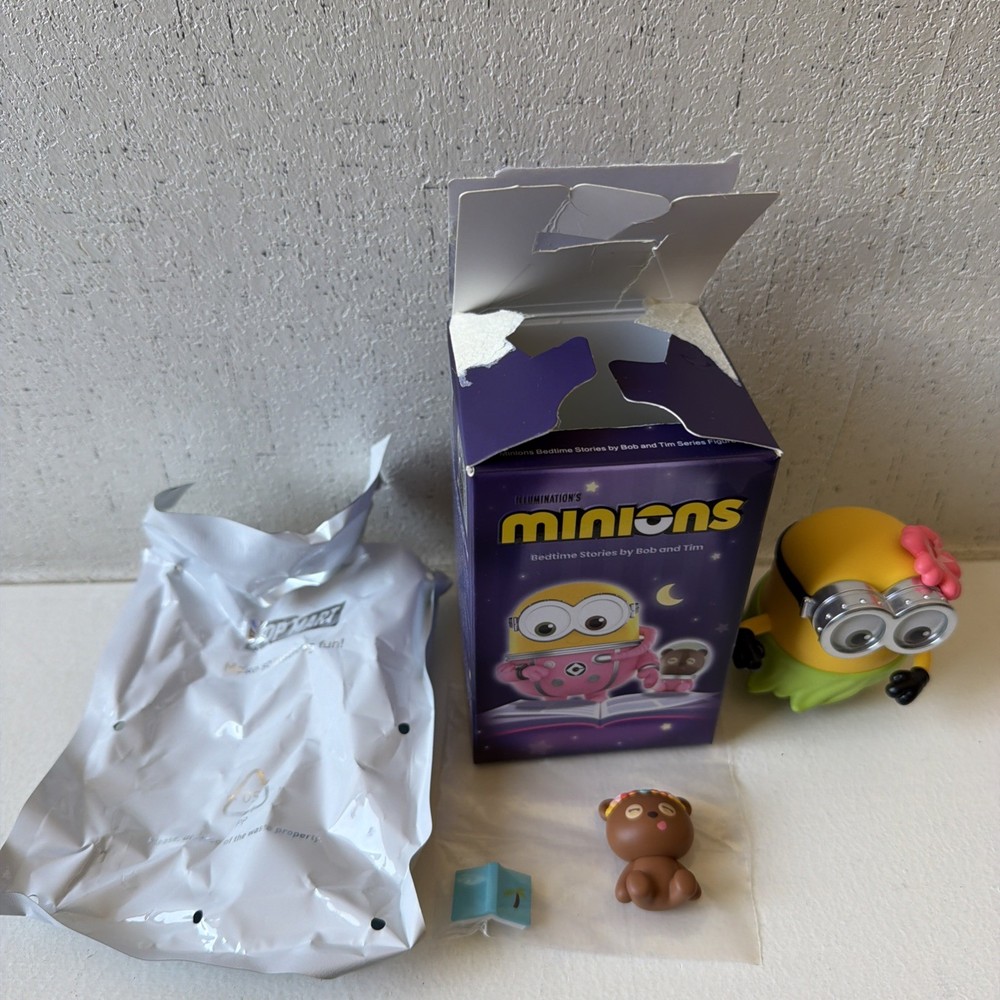 POP MART Illumination’s MINIONS ‘Hula 101’ Figure *USED WITH BOX*