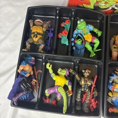Vintage Playmates TMNT Teenage Mutant Ninja Turtles Case FULL Figures & Weapons