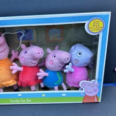 Peppa Pig Family Fun Plush Set – Daddy,Mummy, George, Peppa, Suzy Sheep – NEW