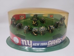 NIP McFarlane 2007 NFL New York Giants Team 2” Action Figures BUF
