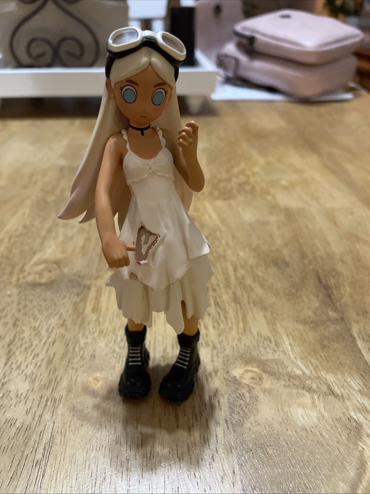 Pop Mart Peach Riot Rise Up Series Collectible Figure Poppy Baddie On Bass
