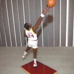 McFarlane 2007 Moses Malone Houston Rockets NBA Legends series 3 (open/loose)