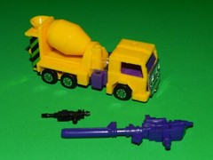 Hasbro Transformers Generation 2 G2 Yellow Constructicon Mixmaster Devastator