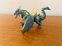 1995 VINTAGE KENNER HASBRO DRAGONHEART RAZORTHORN DRAGON FIGURE