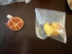 Angry Birds Knex Yellow And Black Birds With 2 Accessories