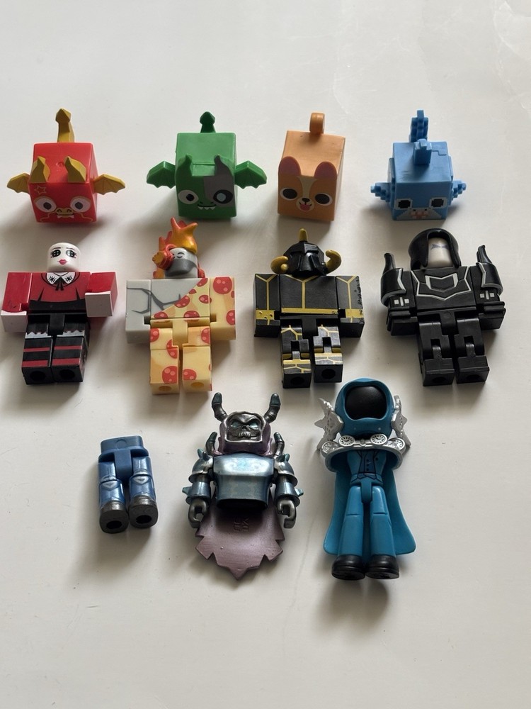 Roblox/ Pet Simulator figure lot