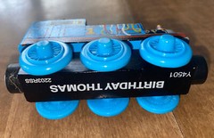Thomas Wooden Train by Fisher Price Birthday Thomas & Cake Cargo Car Y4501